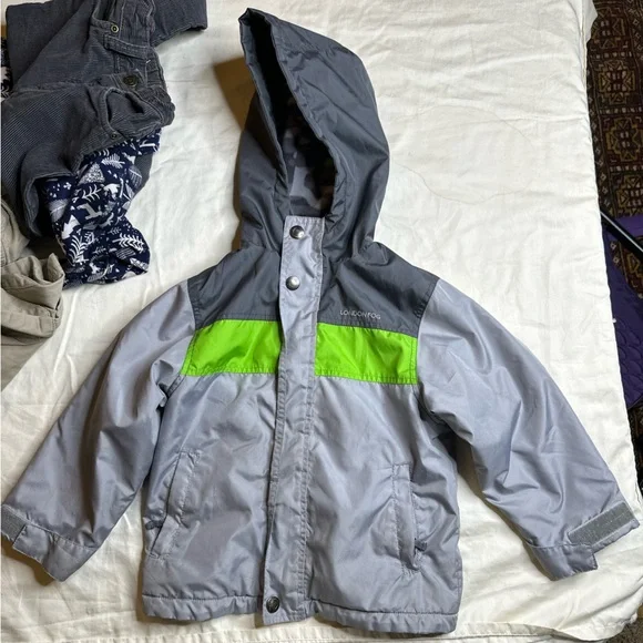 Boys 5T clothing bundle, London Fog Gray and Green Kids Jacket, shirts pants - Picture 2 of 5